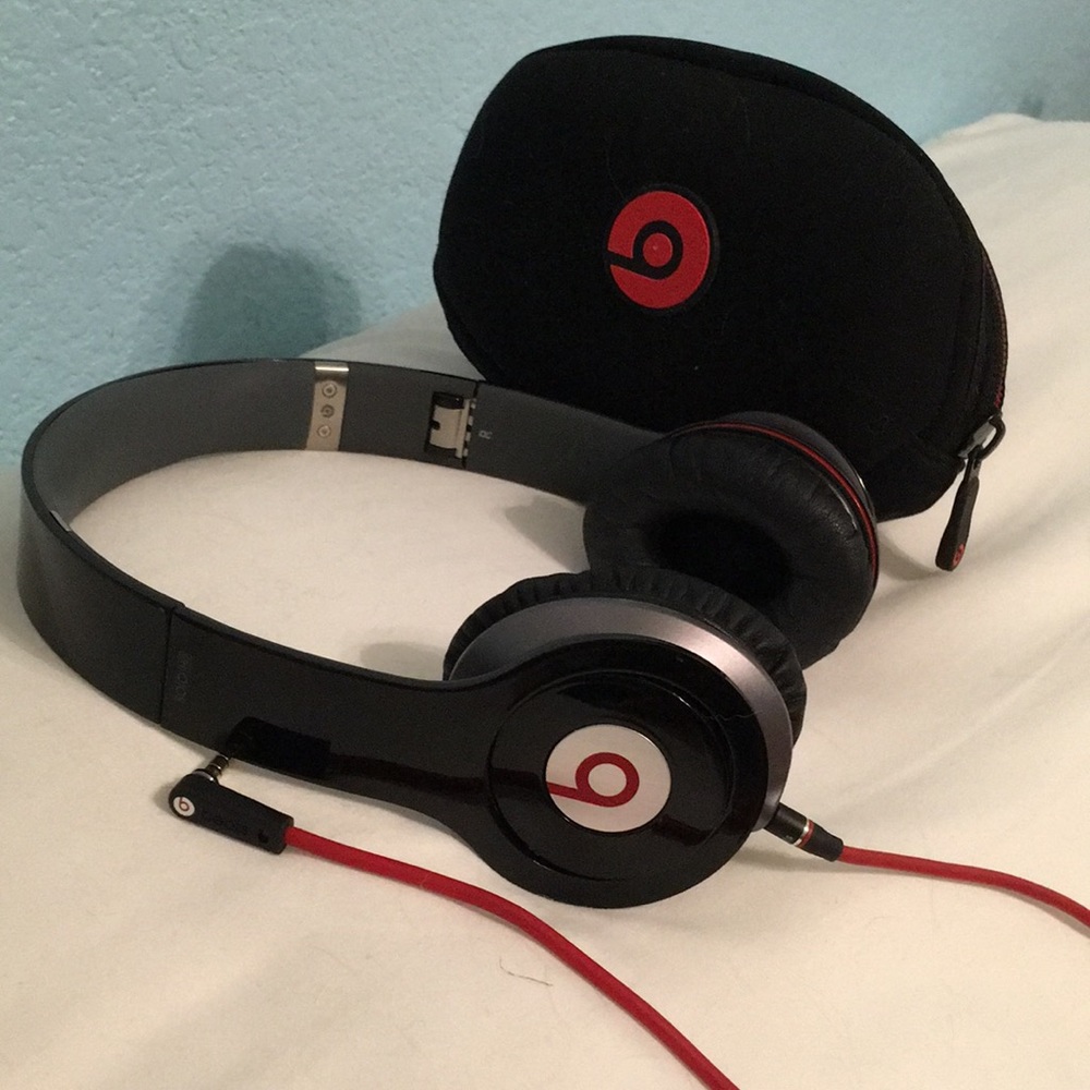 Authentic Beats By Dr. Dre